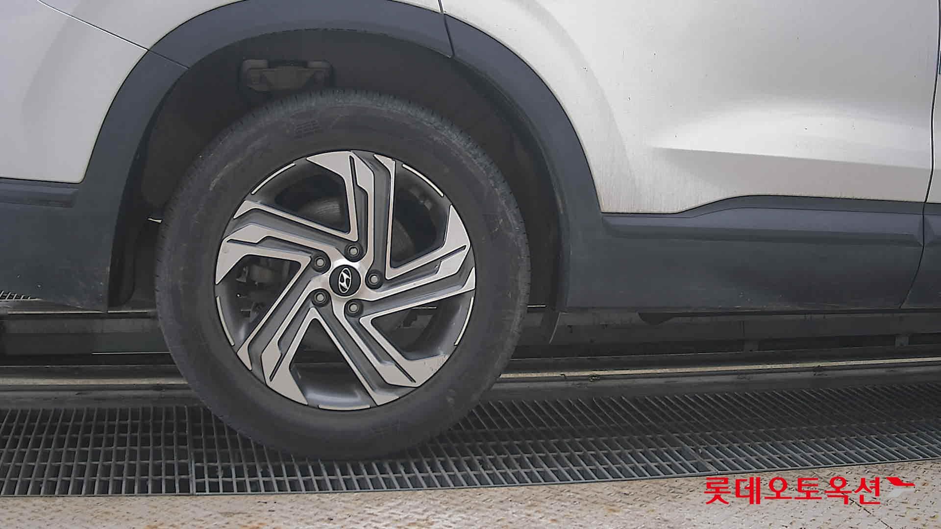 Hyundai - Santa Fe | THE NEW SANTAFE (D) 2.2 Exclusive 5Seater 4WD 24