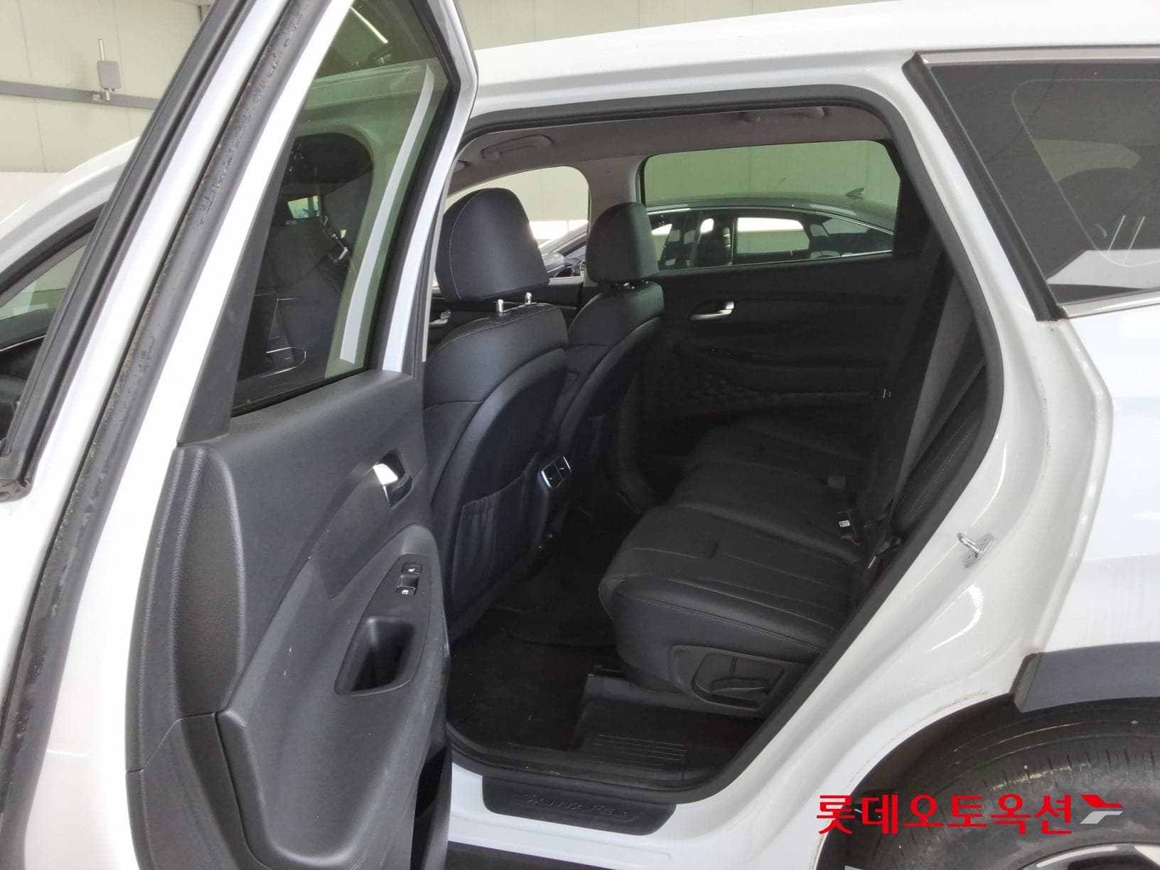 Hyundai - Santa Fe | THE NEW SANTAFE (D) 2.2 Exclusive 5Seater 4WD 37