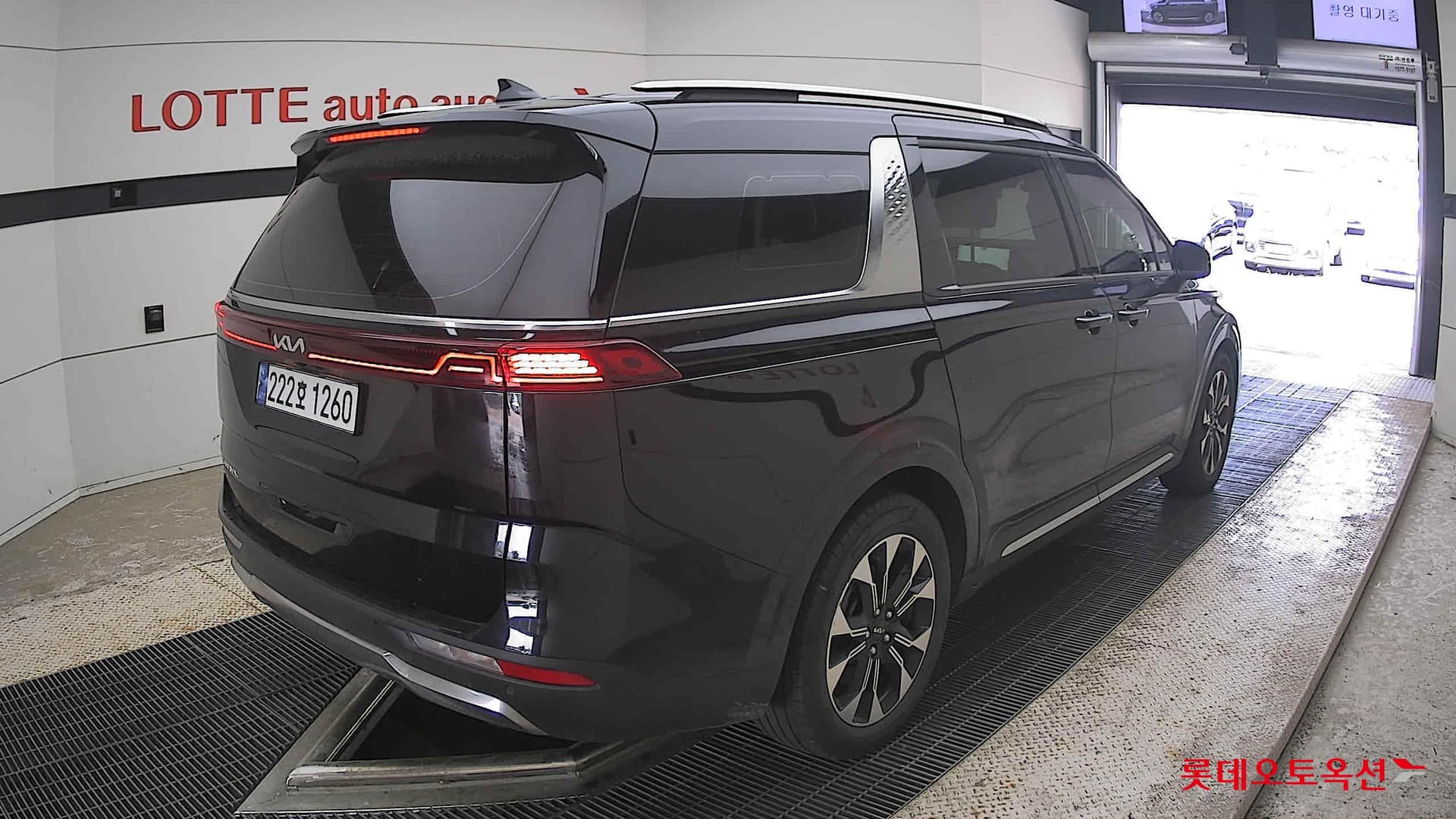 Kia - Carnival | KA4 (D) 2.2 Noblesse 9Seater 12