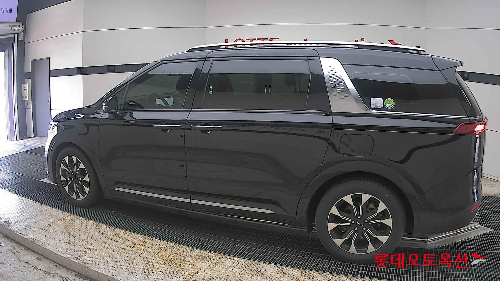 Kia - Carnival | KA4 (D) 2.2 Noblesse 9Seater 7
