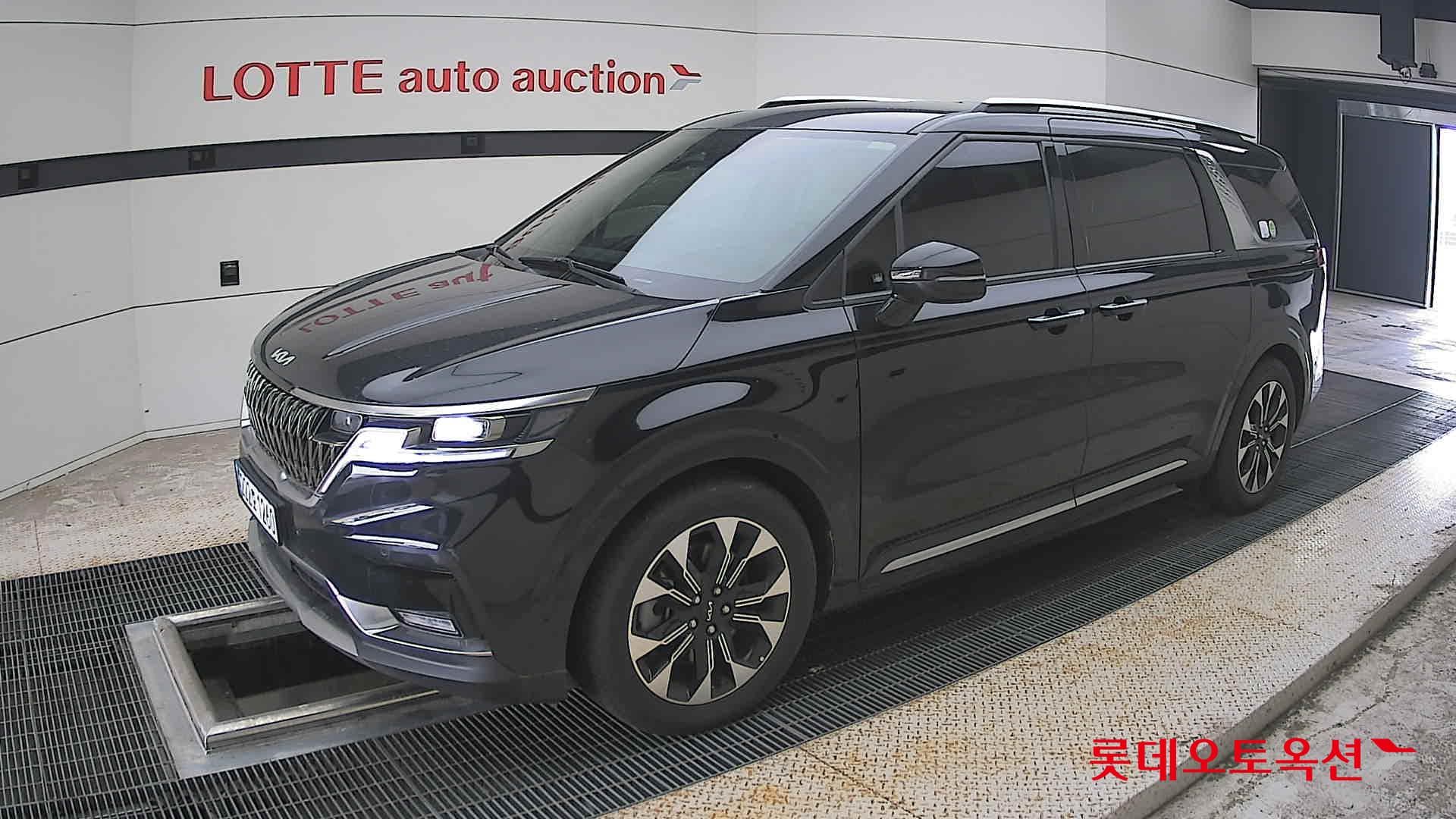 Kia - Carnival | KA4 (D) 2.2 Noblesse 9Seater 4