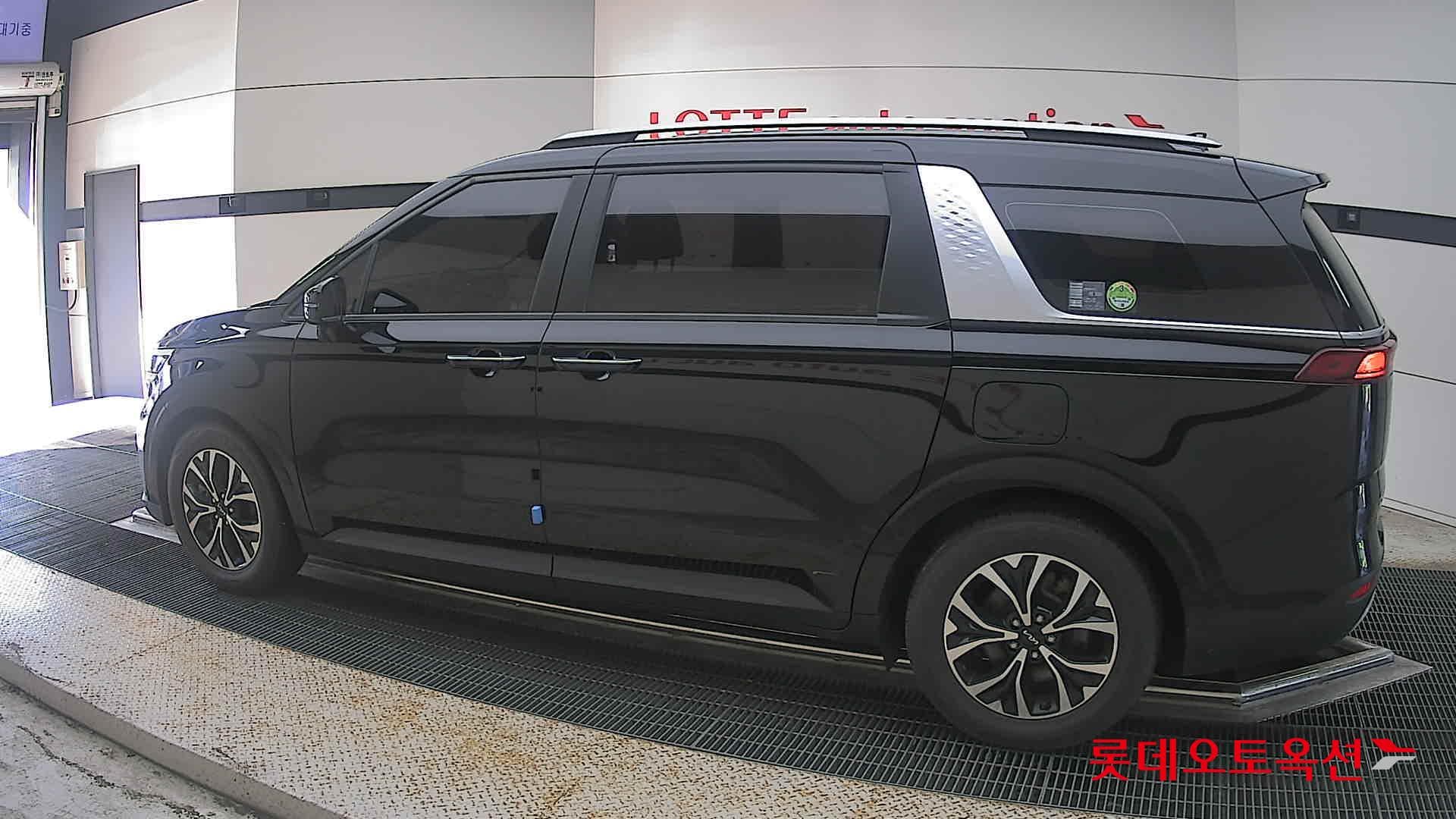 Kia - Carnival | KA4 (D) 2.2 Prestige 9Seater 7
