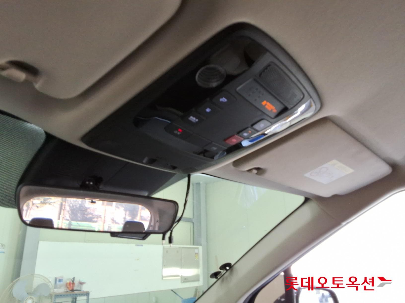 Kia - Carnival | KA4 (D) 2.2 Prestige 9Seater 31