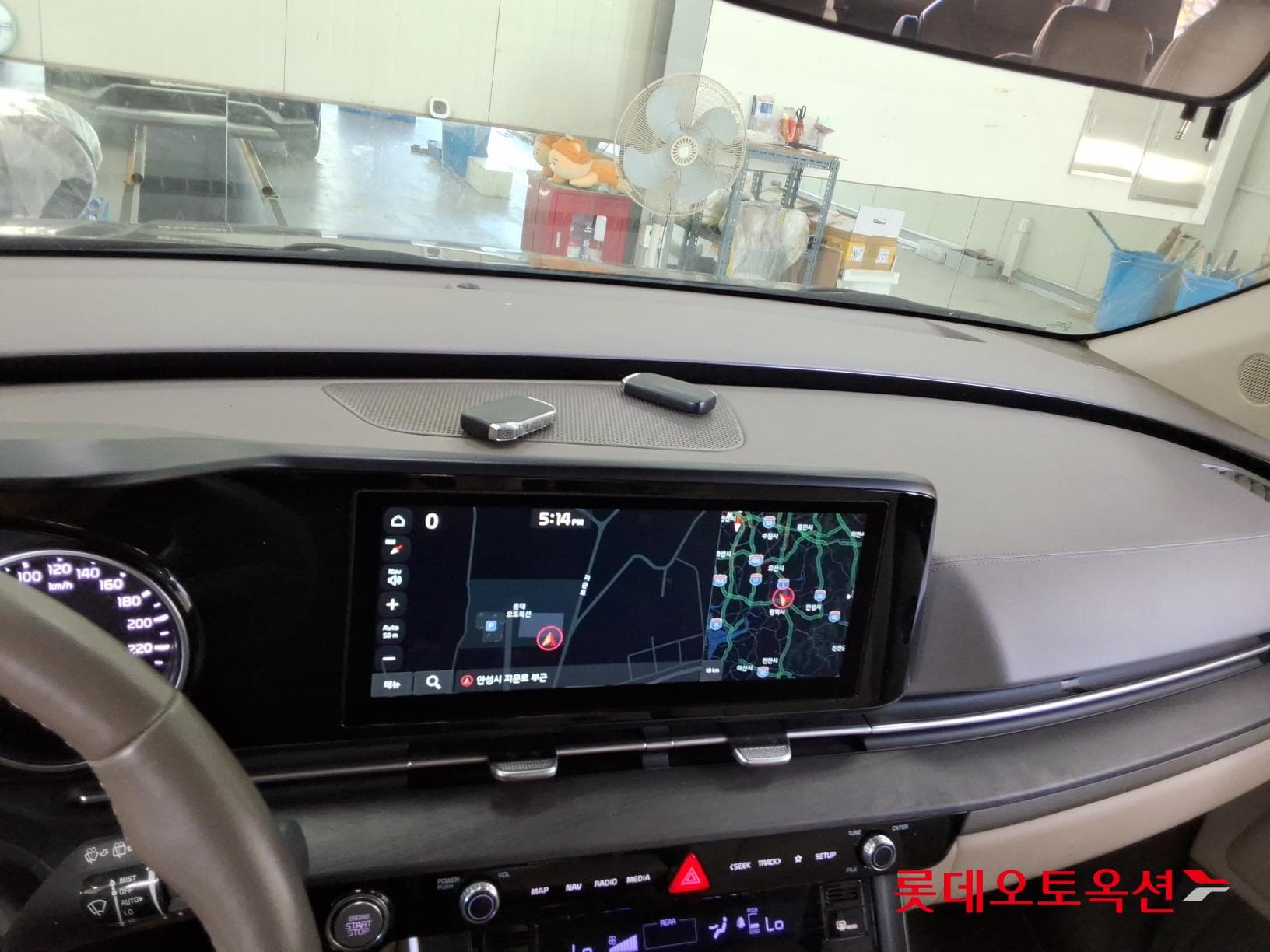 Kia - Carnival | KA4 (D) 2.2 Prestige 9Seater 32