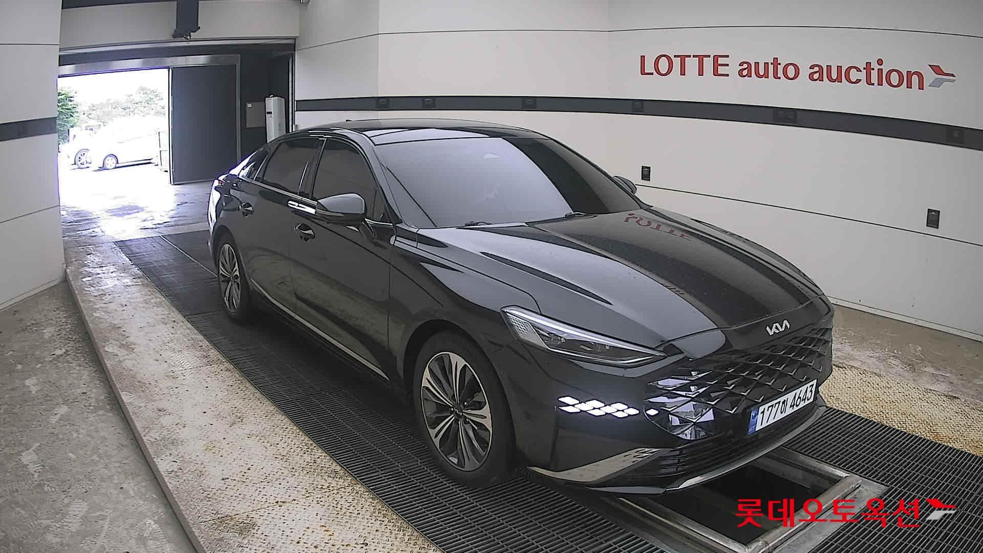 Kia - K8 | (H)1.6 Signature Special 2WD AT 19