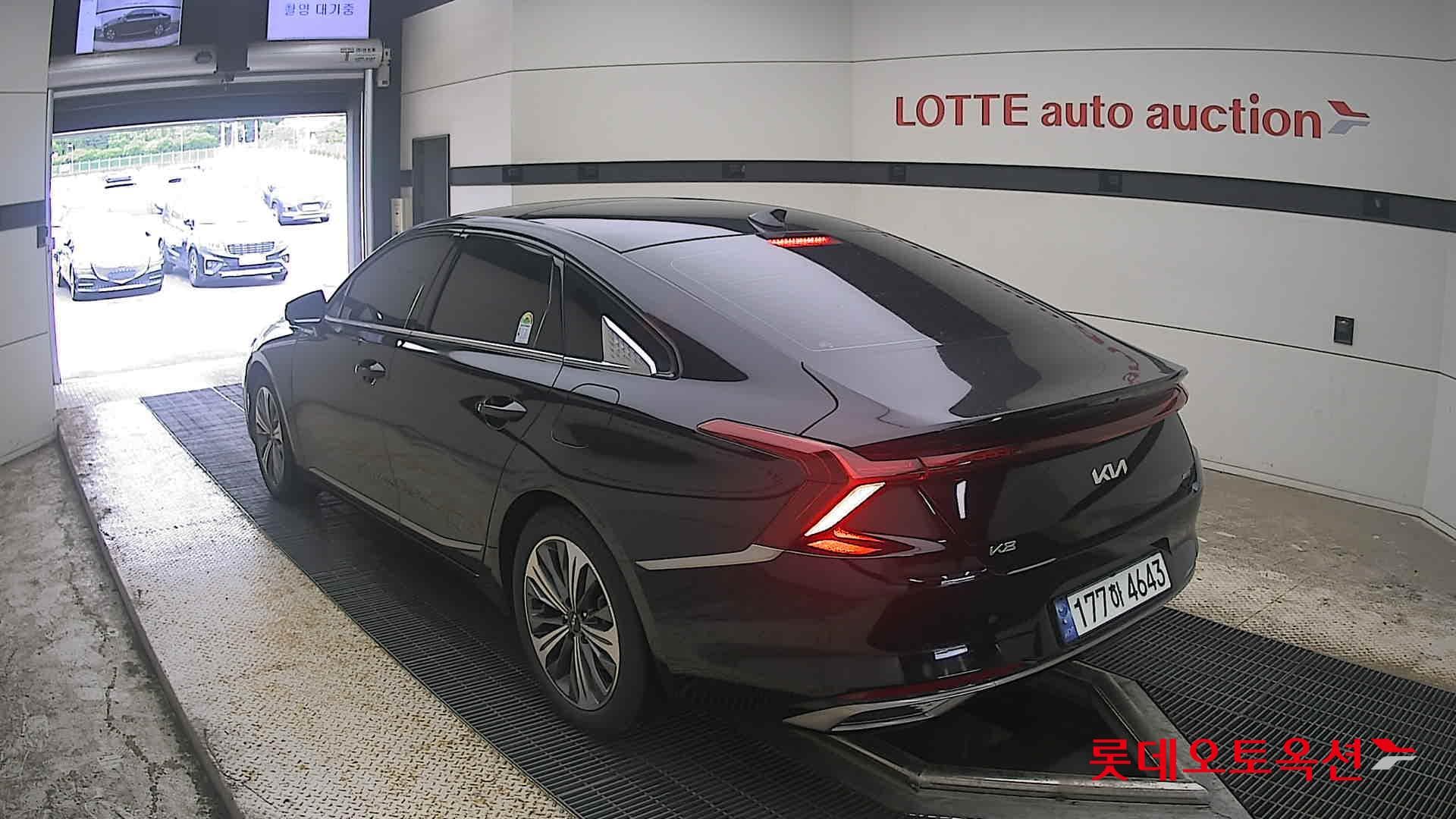 Kia - K8 | (H)1.6 Signature Special 2WD AT 10