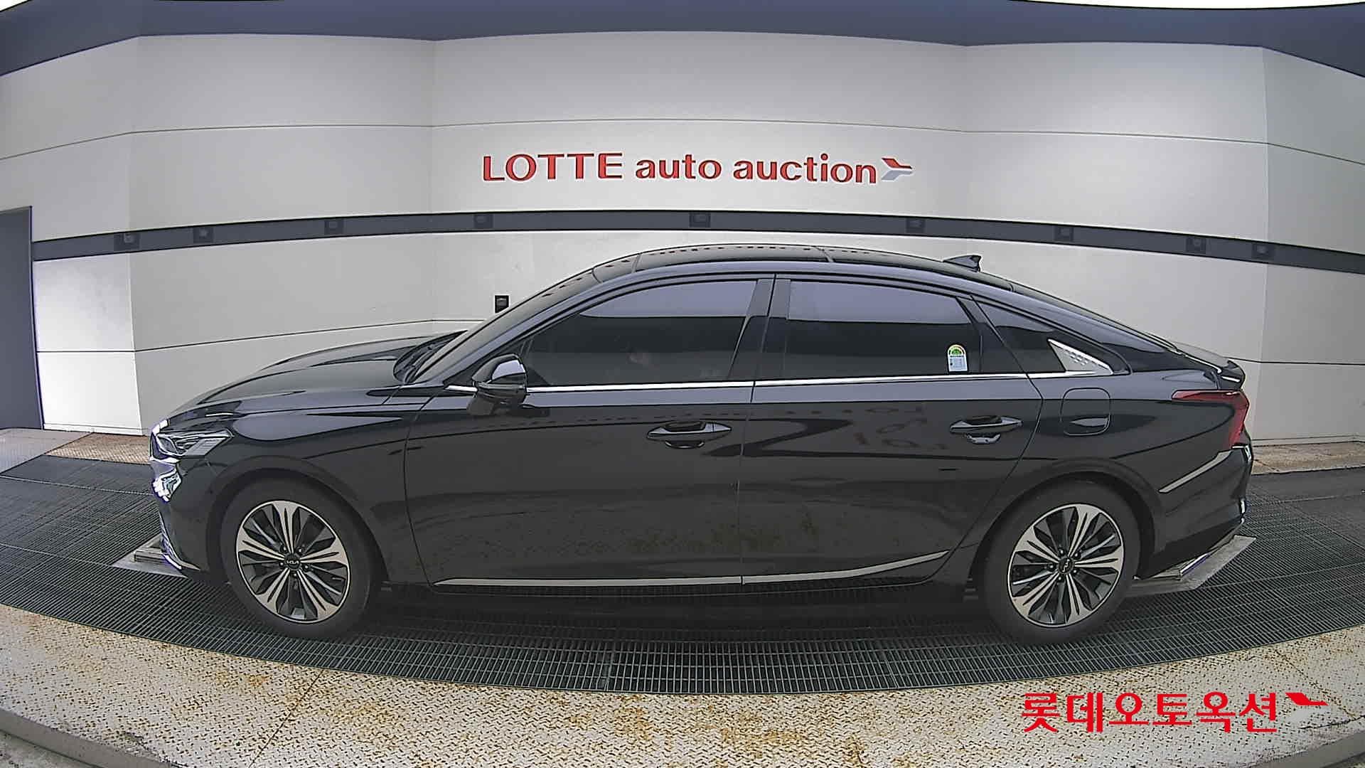 Kia - K8 | (H)1.6 Signature Special 2WD AT 6