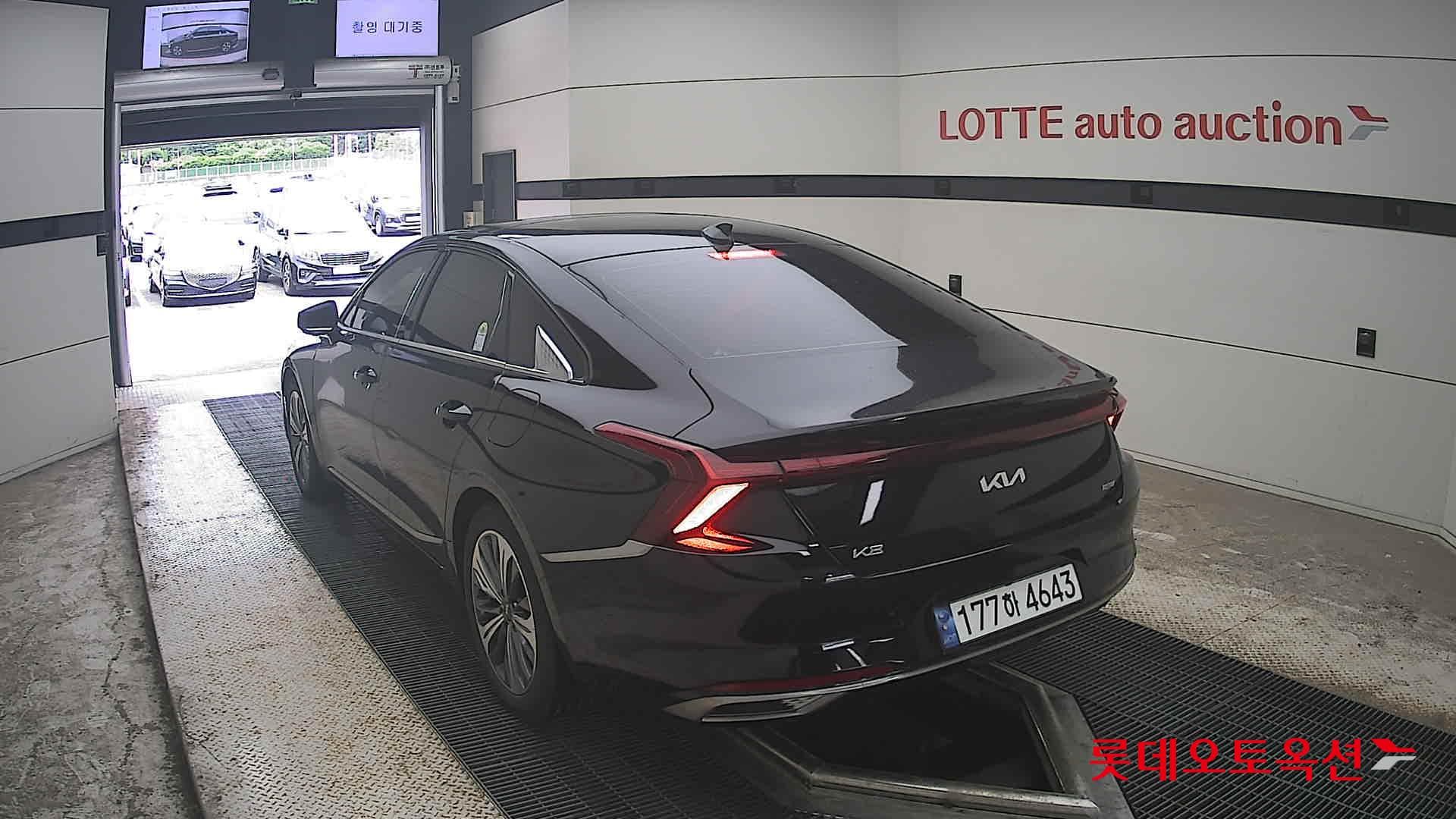 Kia - K8 | (H)1.6 Signature Special 2WD AT 9