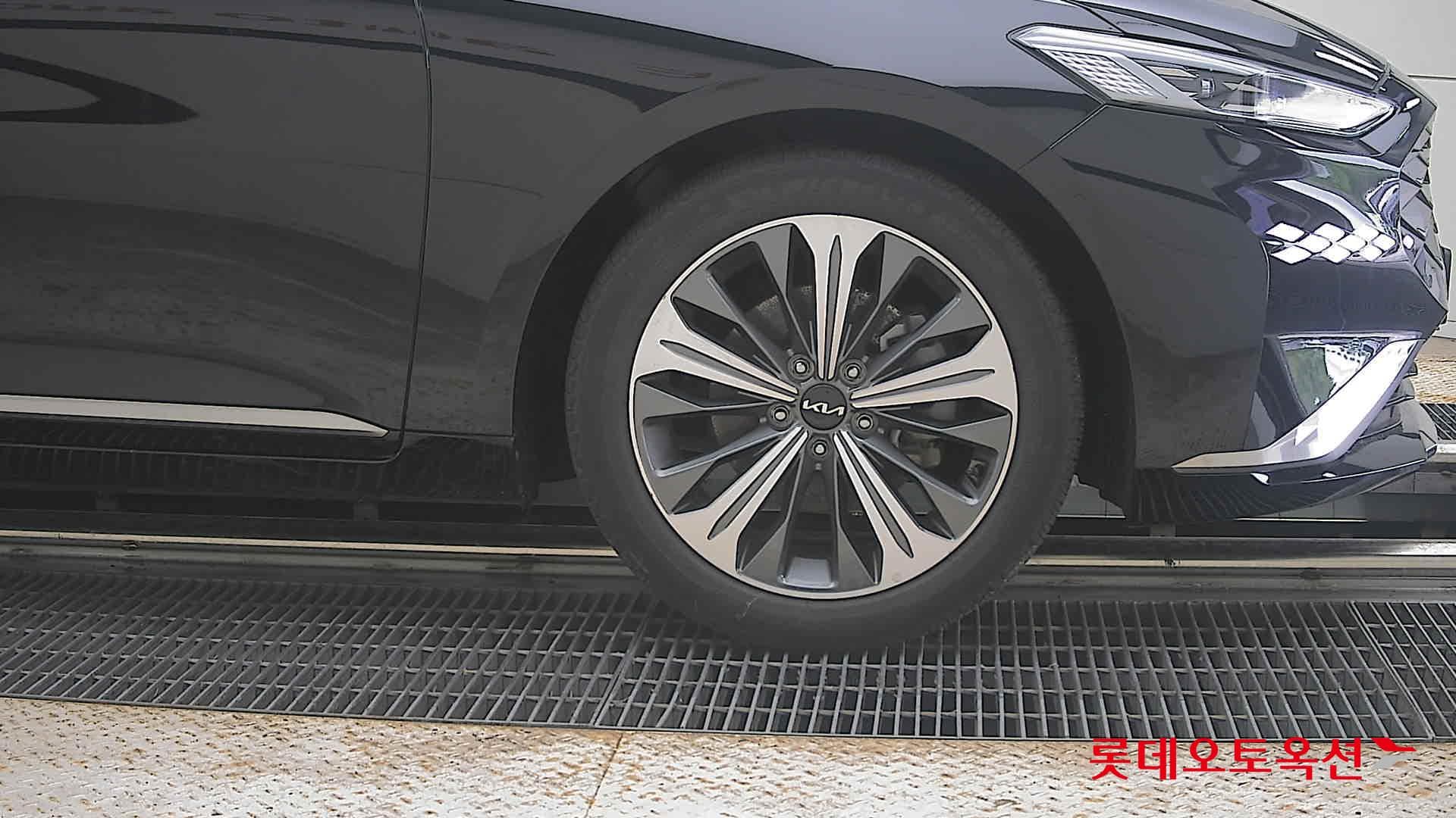 Kia - K8 | (H)1.6 Signature Special 2WD AT 23