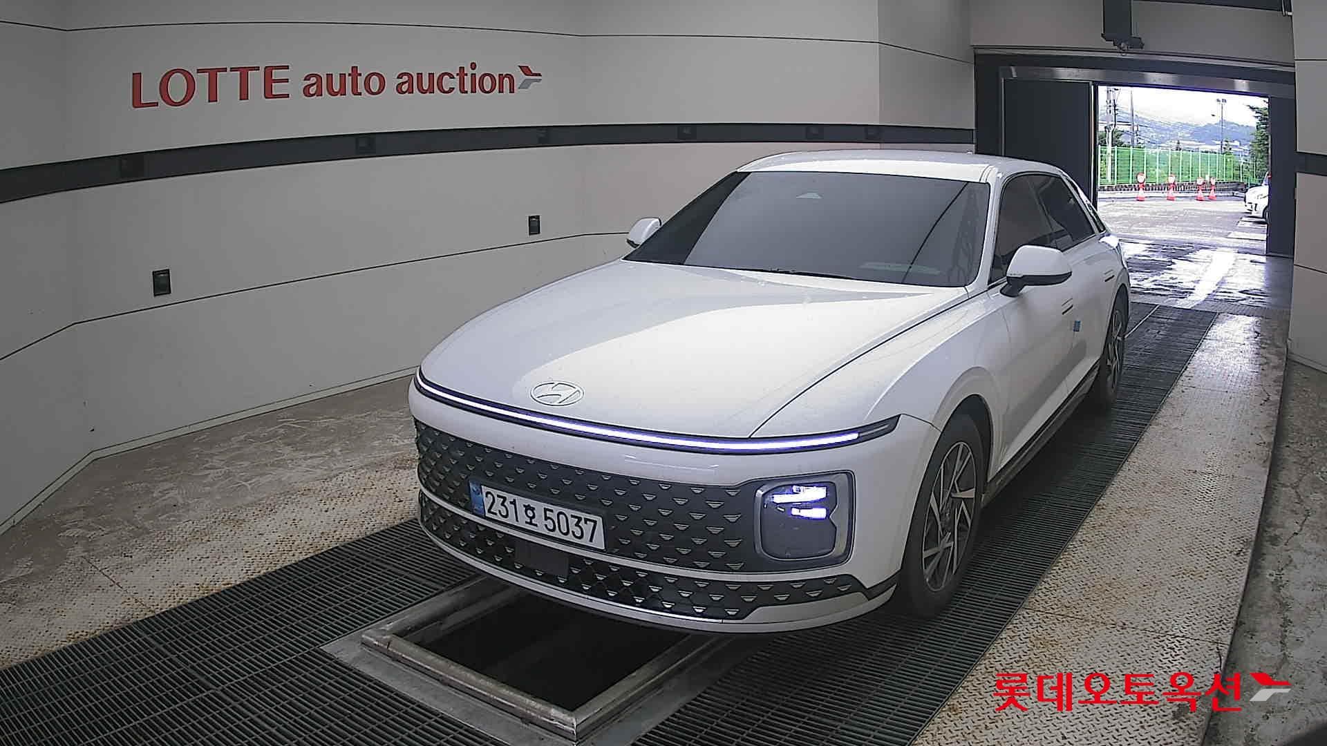 Hyundai - Grandeur | GN7 (H)1.6T Premium 2WD AT 2