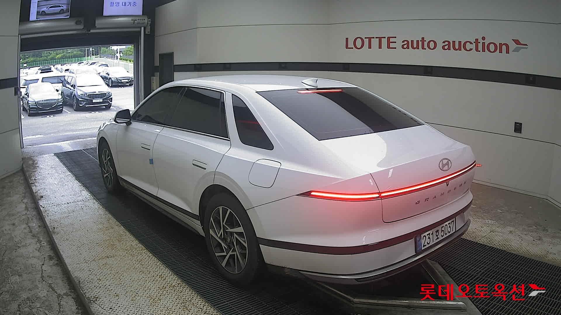 Hyundai - Grandeur | GN7 (H)1.6T Premium 2WD AT 10