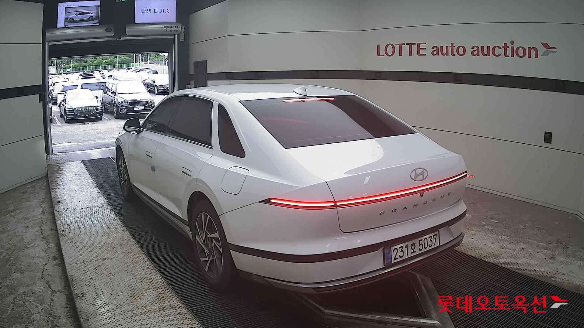 Hyundai - Grandeur | GN7 (H)1.6T Premium 2WD AT 9