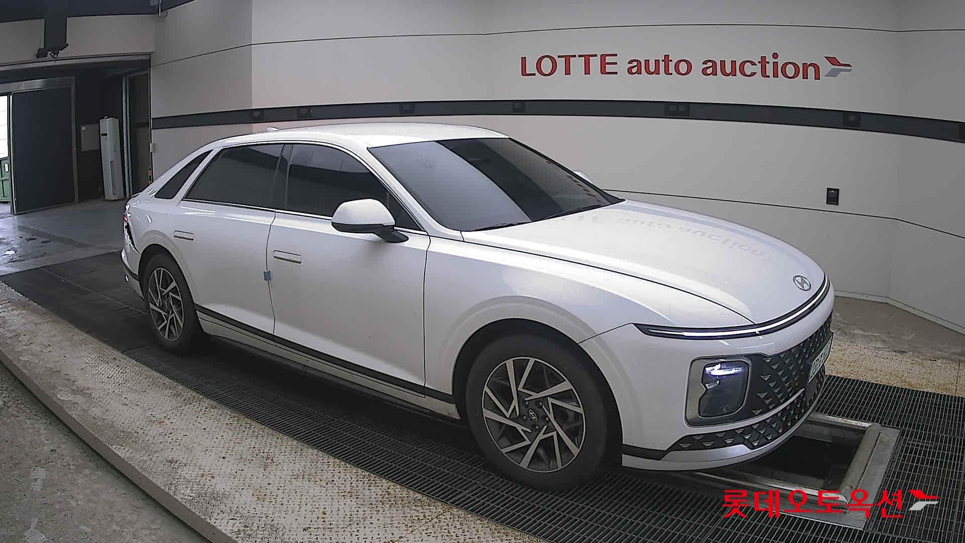 Hyundai - Grandeur | GN7 (H)1.6T Premium 2WD AT 18