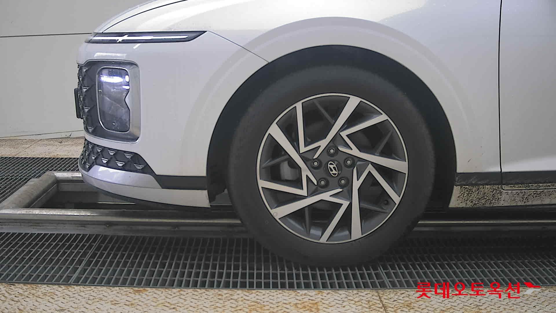 Hyundai - Grandeur | GN7 (H)1.6T Premium 2WD AT 21