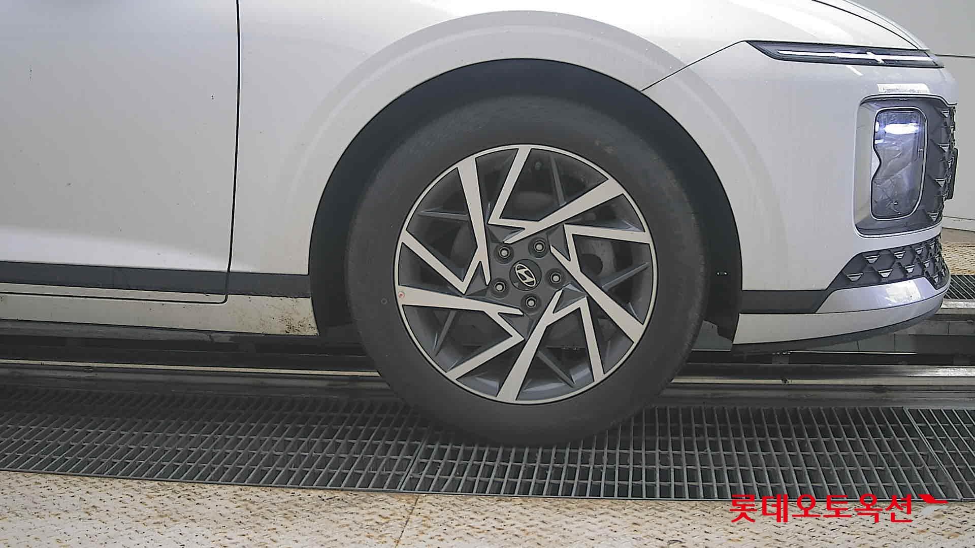 Hyundai - Grandeur | GN7 (H)1.6T Premium 2WD AT 23