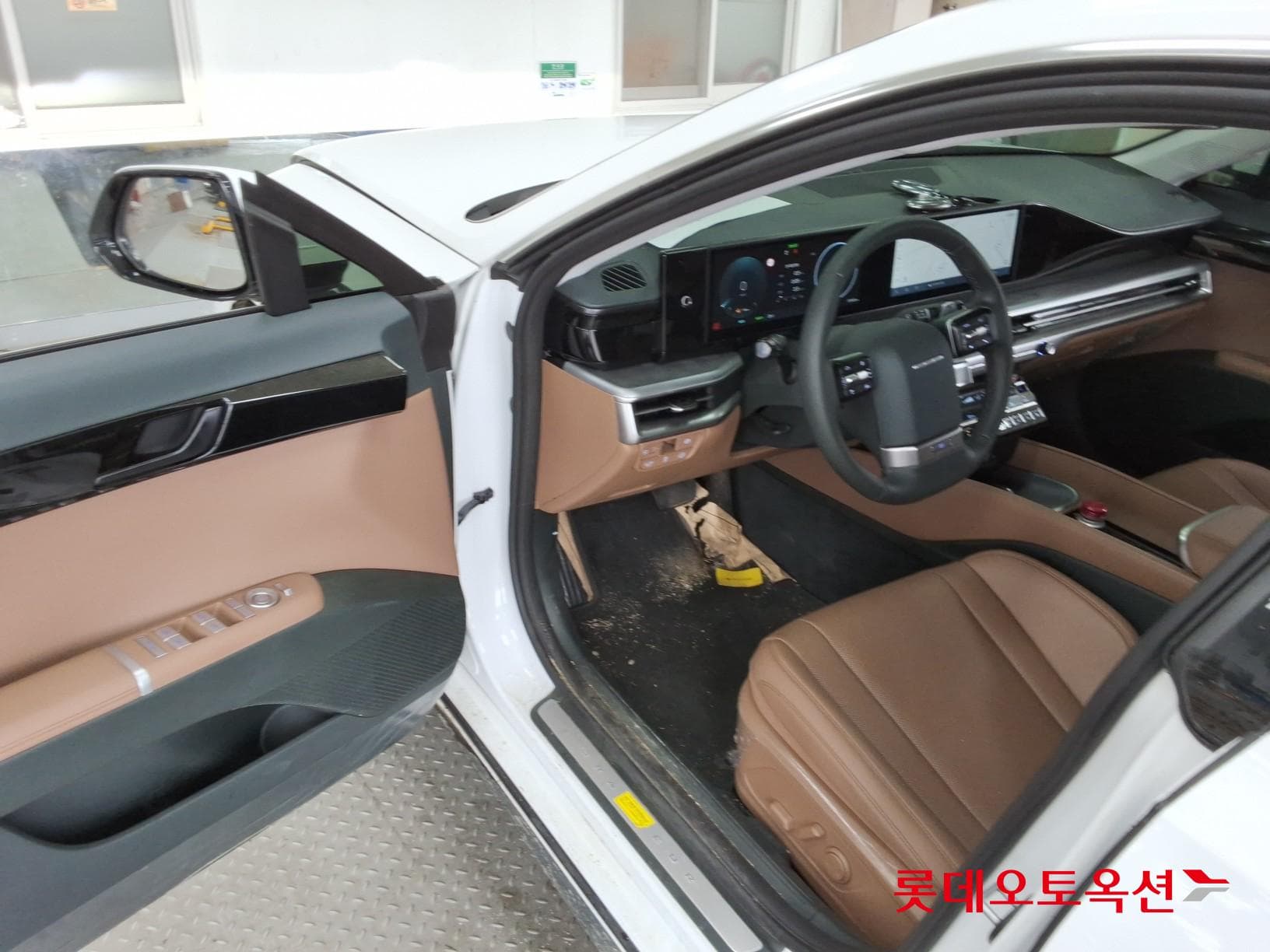 Hyundai - Grandeur | GN7 (H)1.6T Premium 2WD AT 35