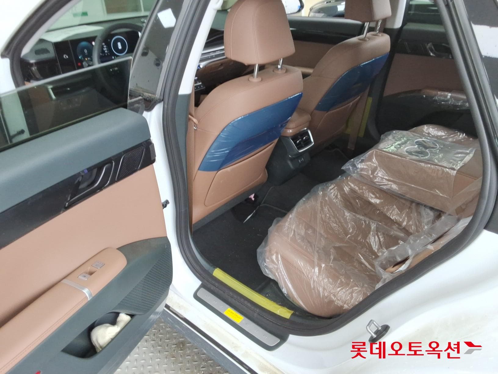 Hyundai - Grandeur | GN7 (H)1.6T Premium 2WD AT 36