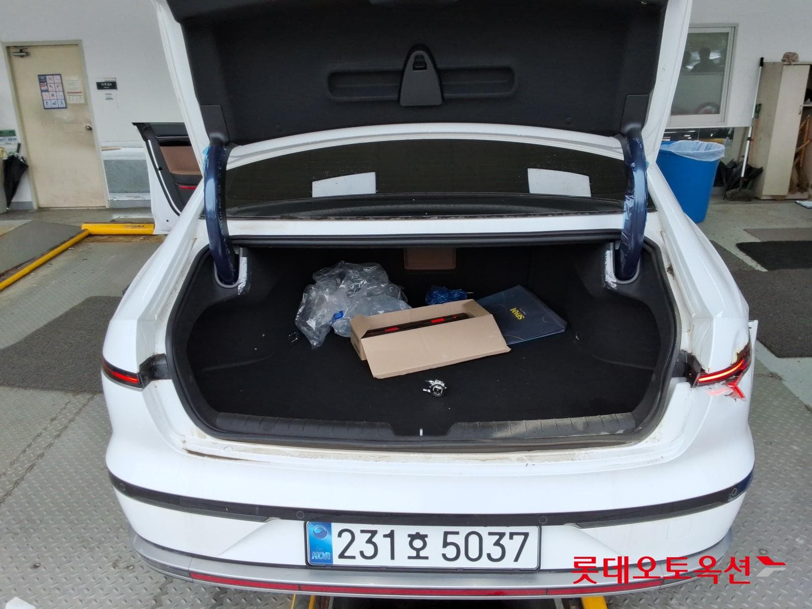 Hyundai - Grandeur | GN7 (H)1.6T Premium 2WD AT 37