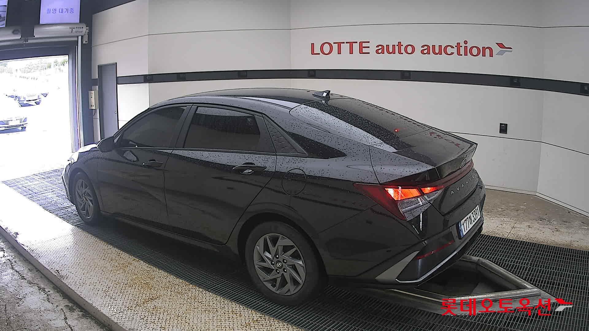 Hyundai - Elantra | ALL NEW (H) 1.6 MODERN 8