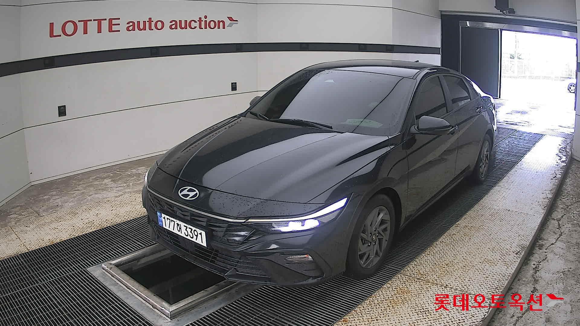 Hyundai - Elantra | ALL NEW (H) 1.6 MODERN 3