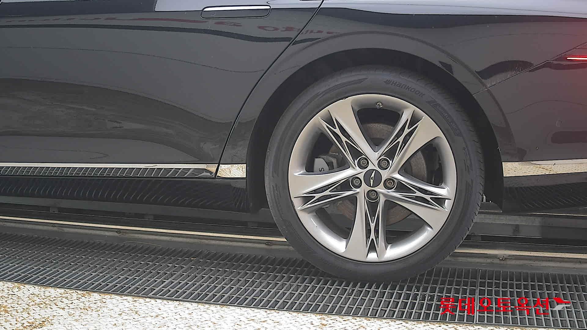 Genesis - G90 | (G) 3.5T 22