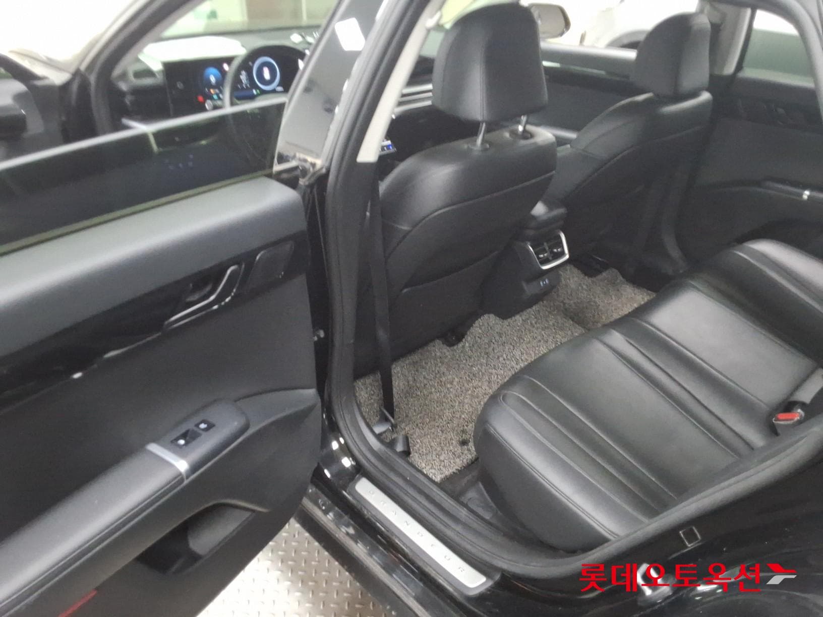 Hyundai - Grandeur | GN7 (H)1.6T Premium 2WD AT 36