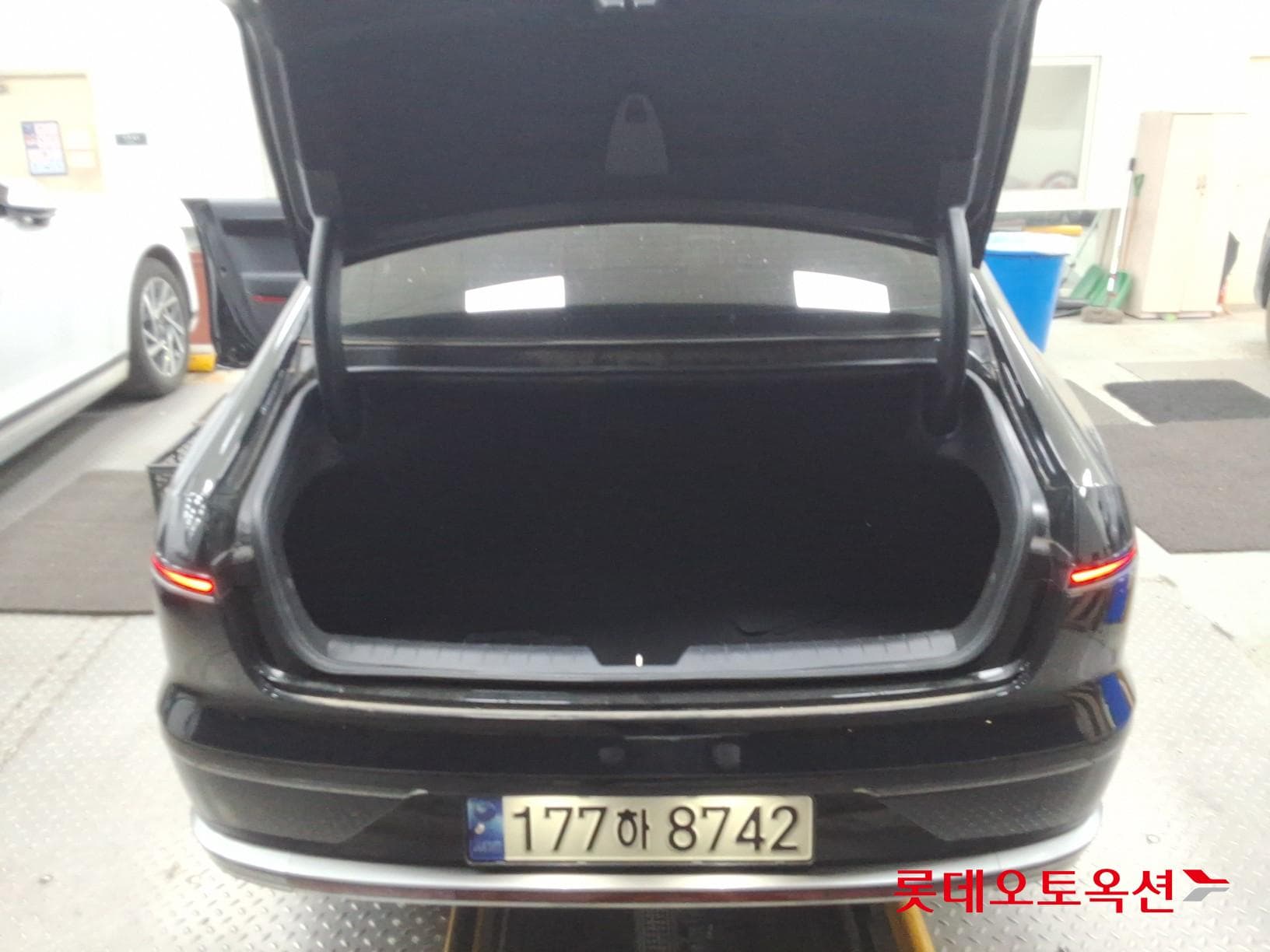 Hyundai - Grandeur | GN7 (H)1.6T Premium 2WD AT 37
