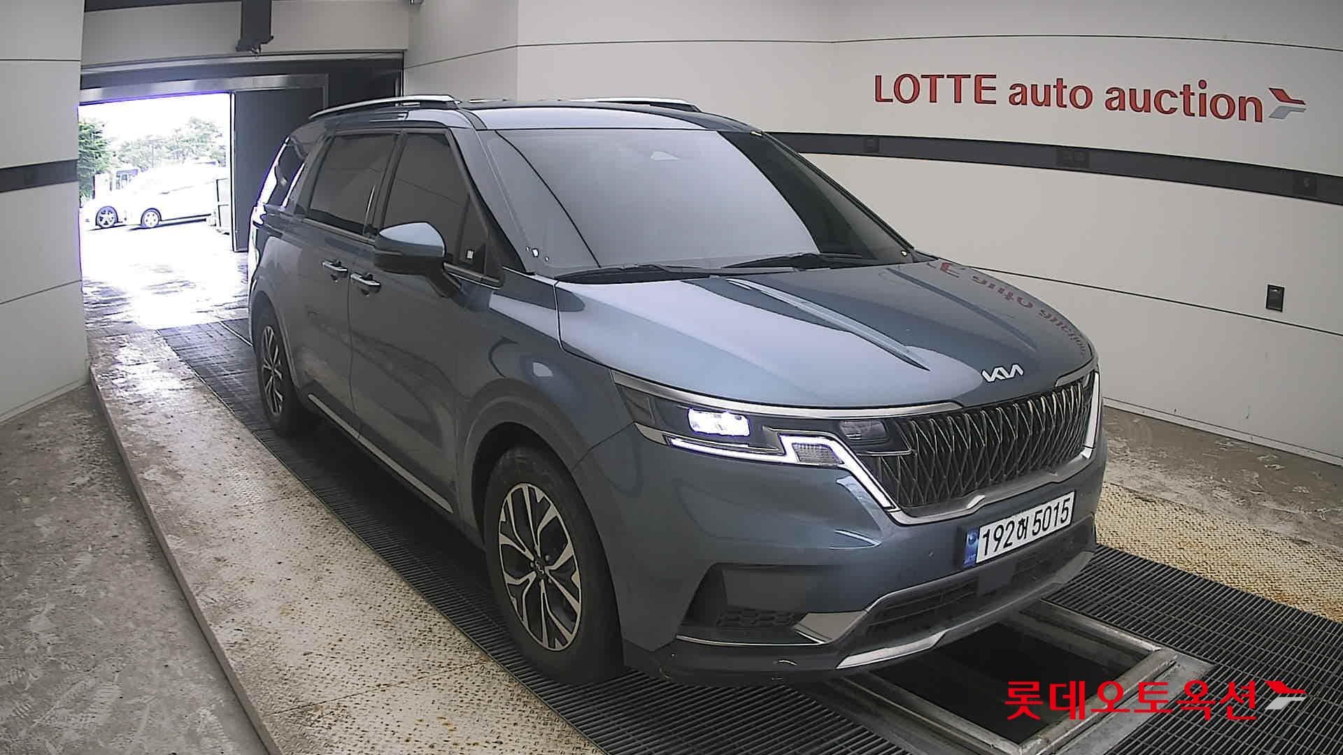Kia - Carnival | KA4 (D) 2.2 Noblesse 9Seater 19