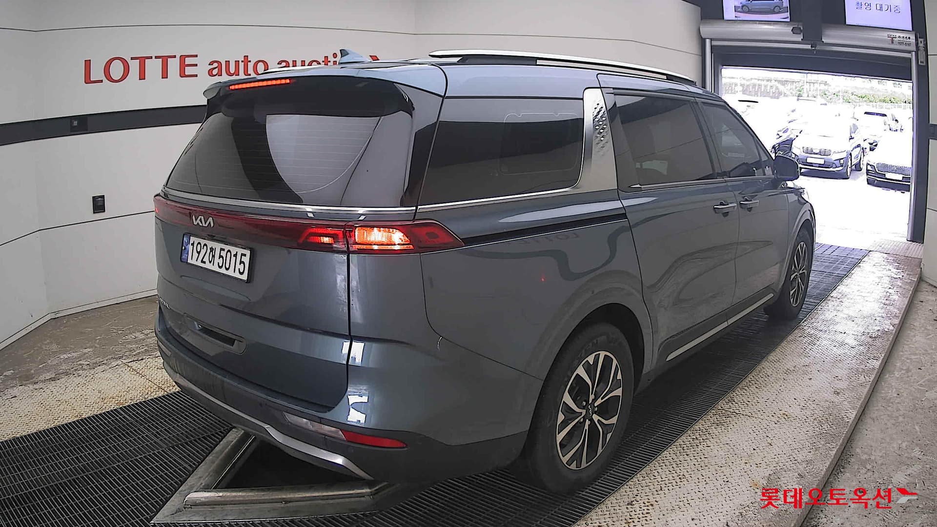 Kia - Carnival | KA4 (D) 2.2 Noblesse 9Seater 12