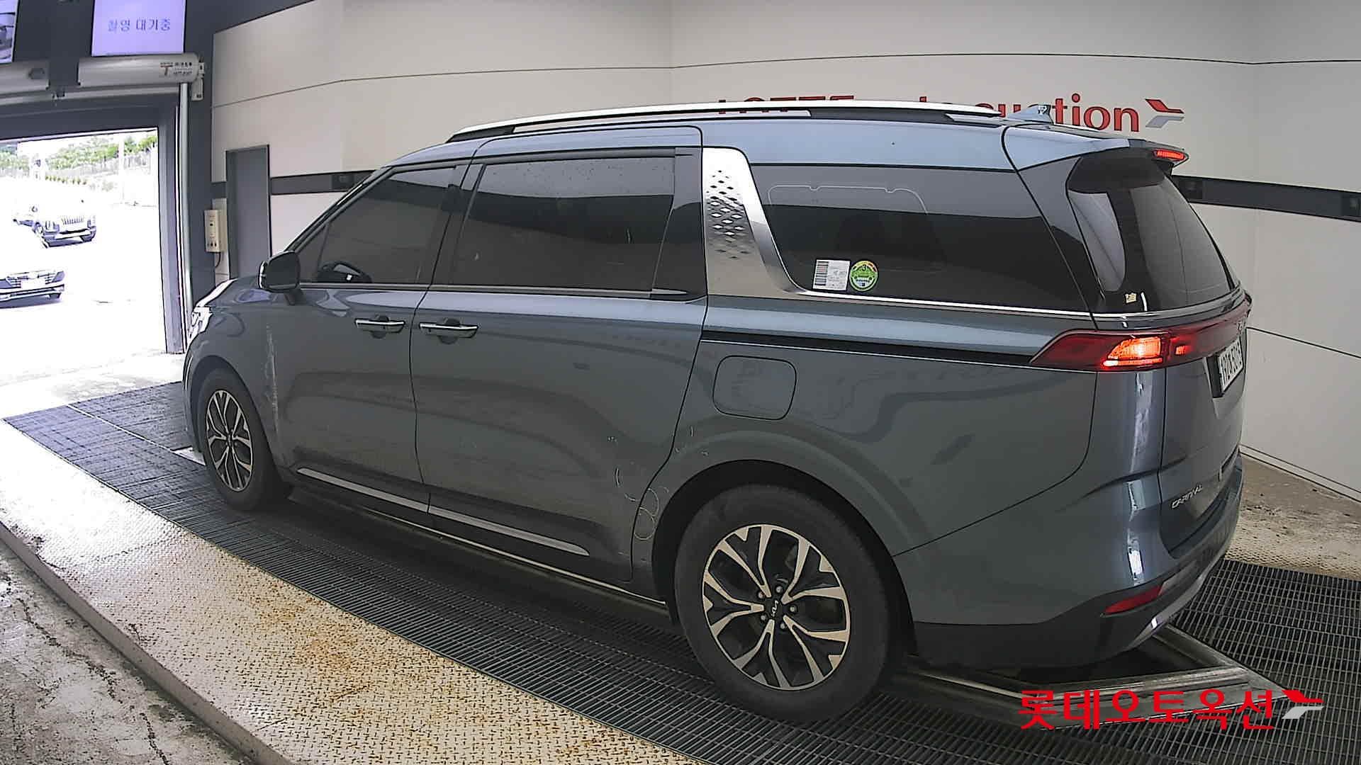 Kia - Carnival | KA4 (D) 2.2 Noblesse 9Seater 8