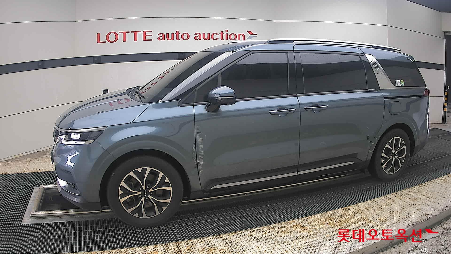Kia - Carnival | KA4 (D) 2.2 Noblesse 9Seater 5