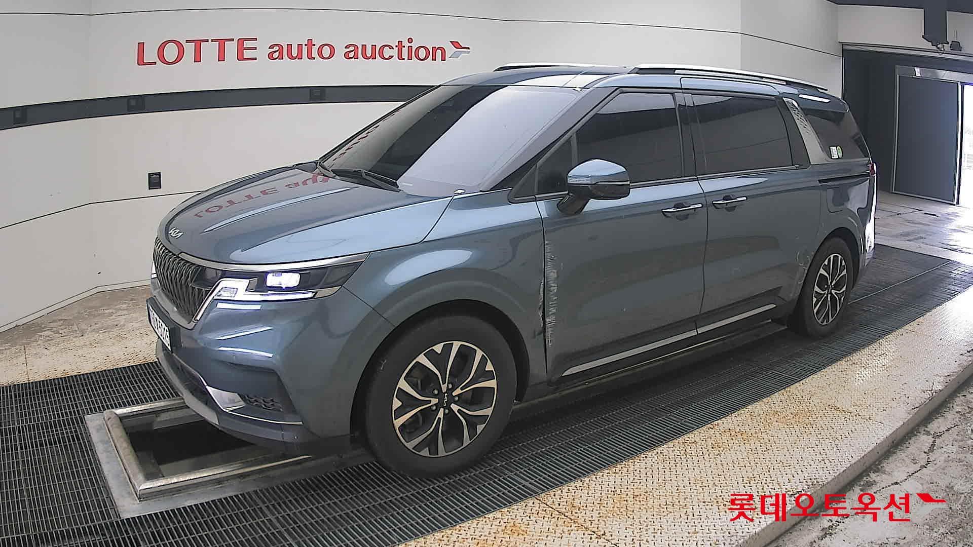 Kia - Carnival | KA4 (D) 2.2 Noblesse 9Seater 4