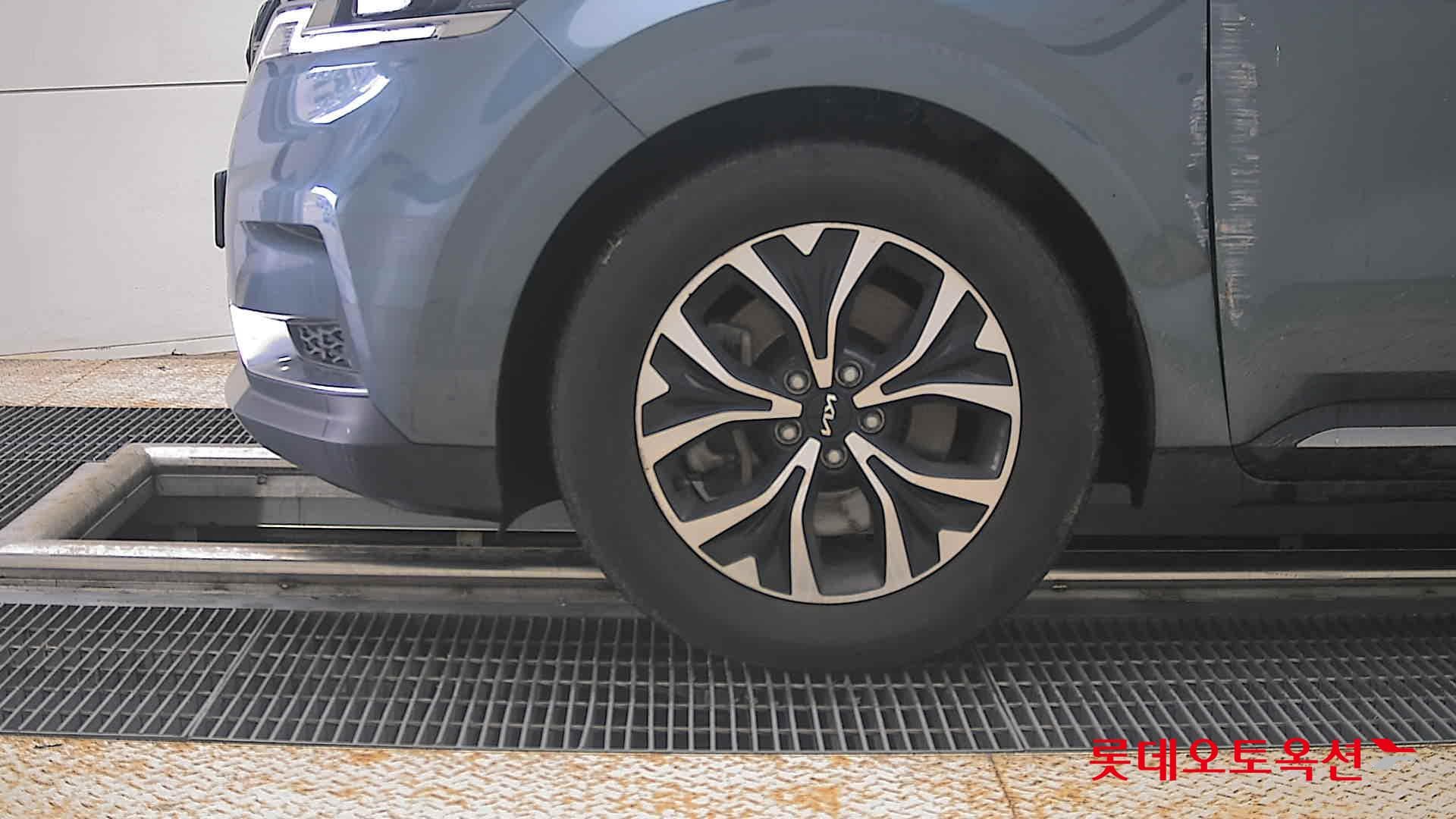 Kia - Carnival | KA4 (D) 2.2 Noblesse 9Seater 21