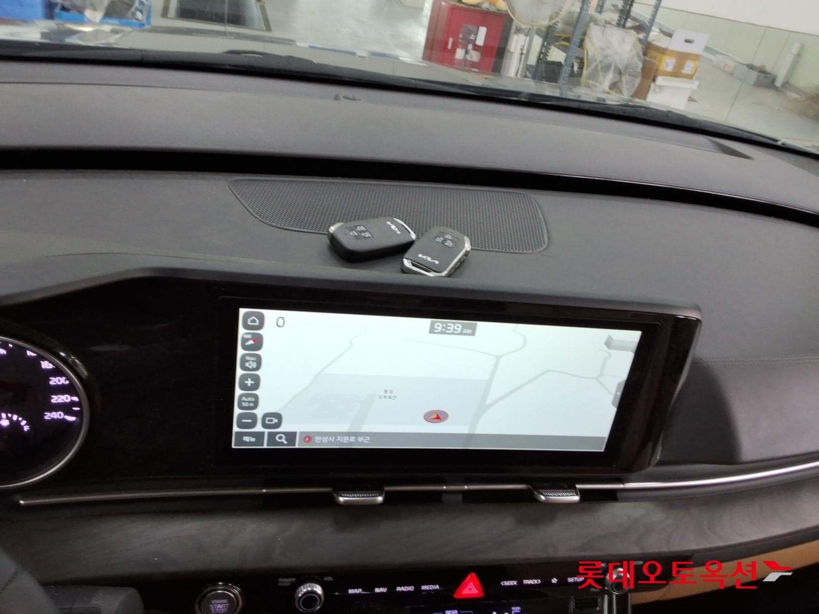 Kia - Carnival | KA4 (D) 2.2 Noblesse 9Seater 32