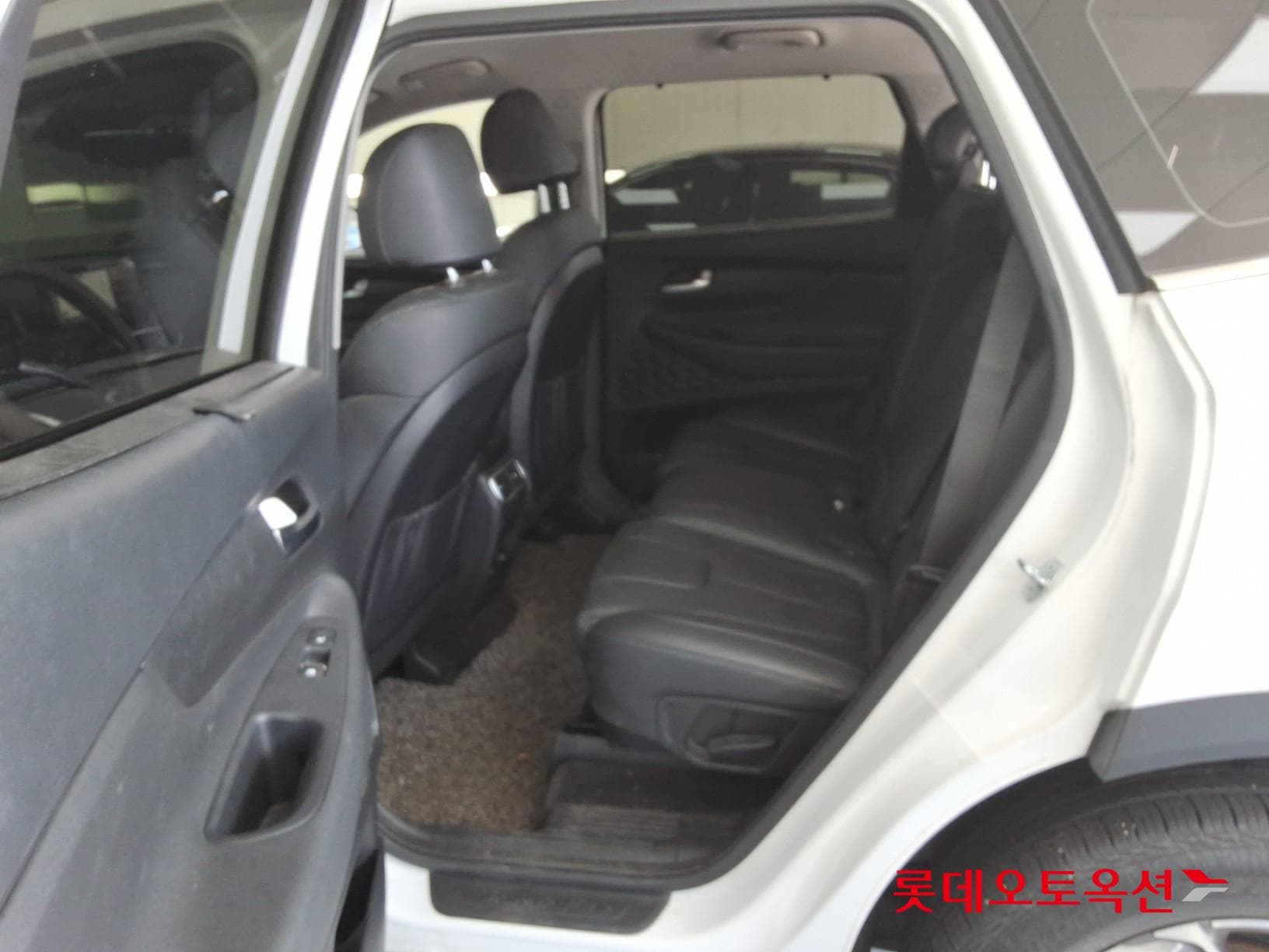هيونداي - سانتافي | THE NEW SANTAFE (D) 2.2 Prestige 5Seater 2WD 37