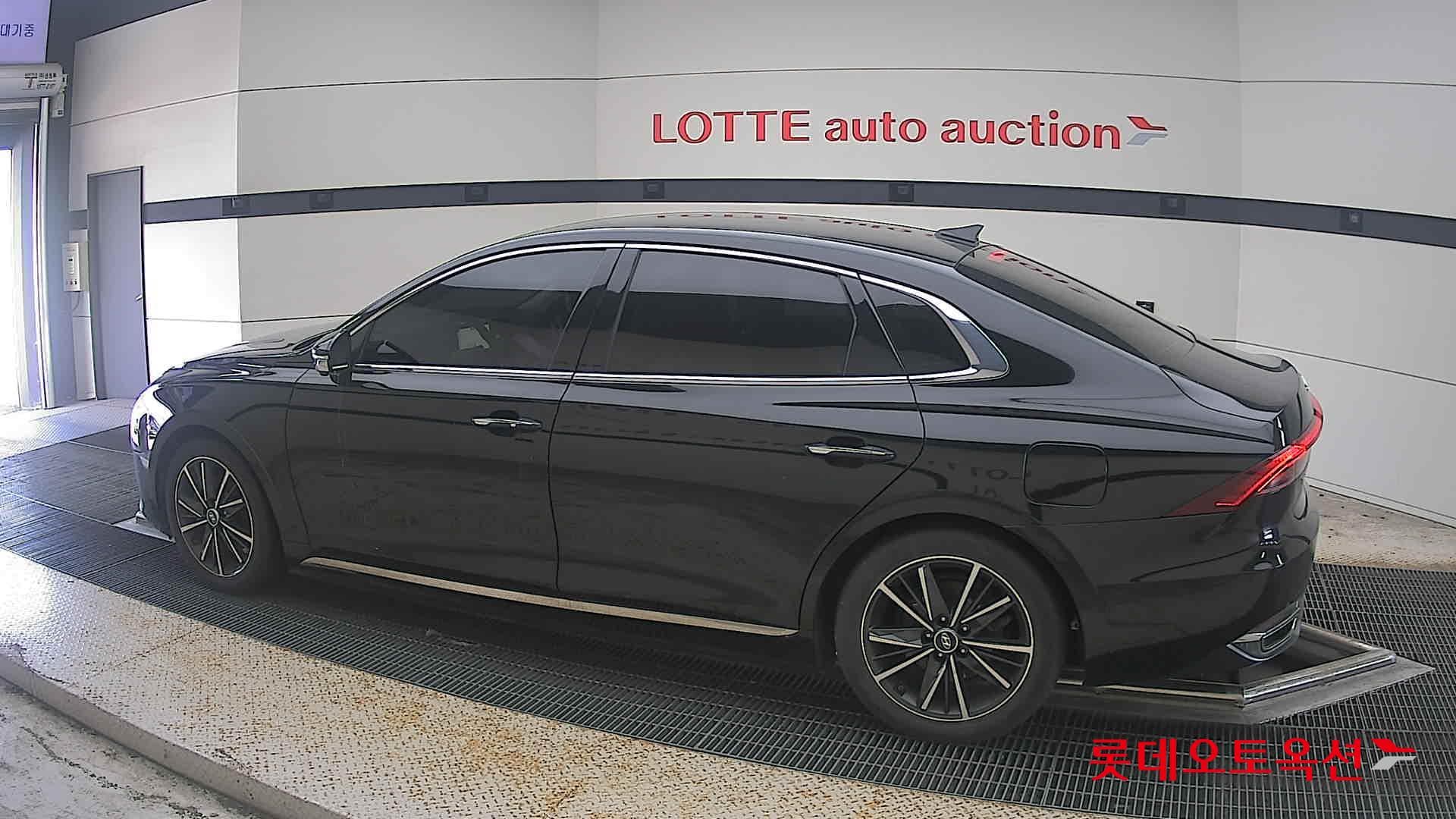 Hyundai - Grandeur | THE NEW (G) 2.5 7