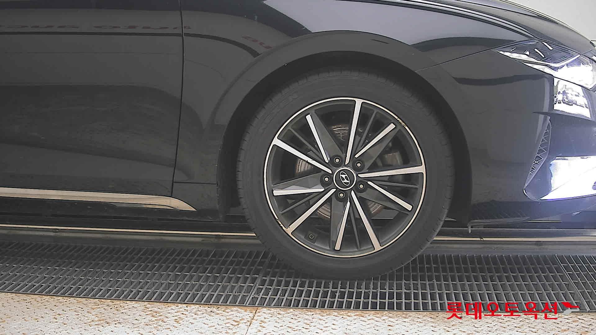 Hyundai - Grandeur | THE NEW (G) 2.5 23