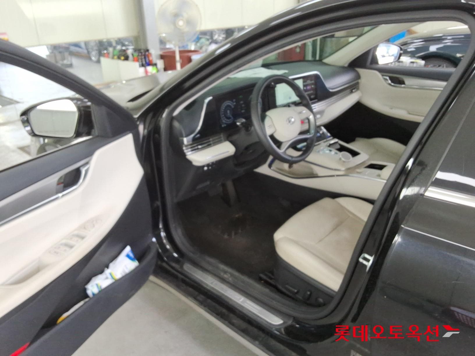 Hyundai - Grandeur | THE NEW (G) 2.5 34