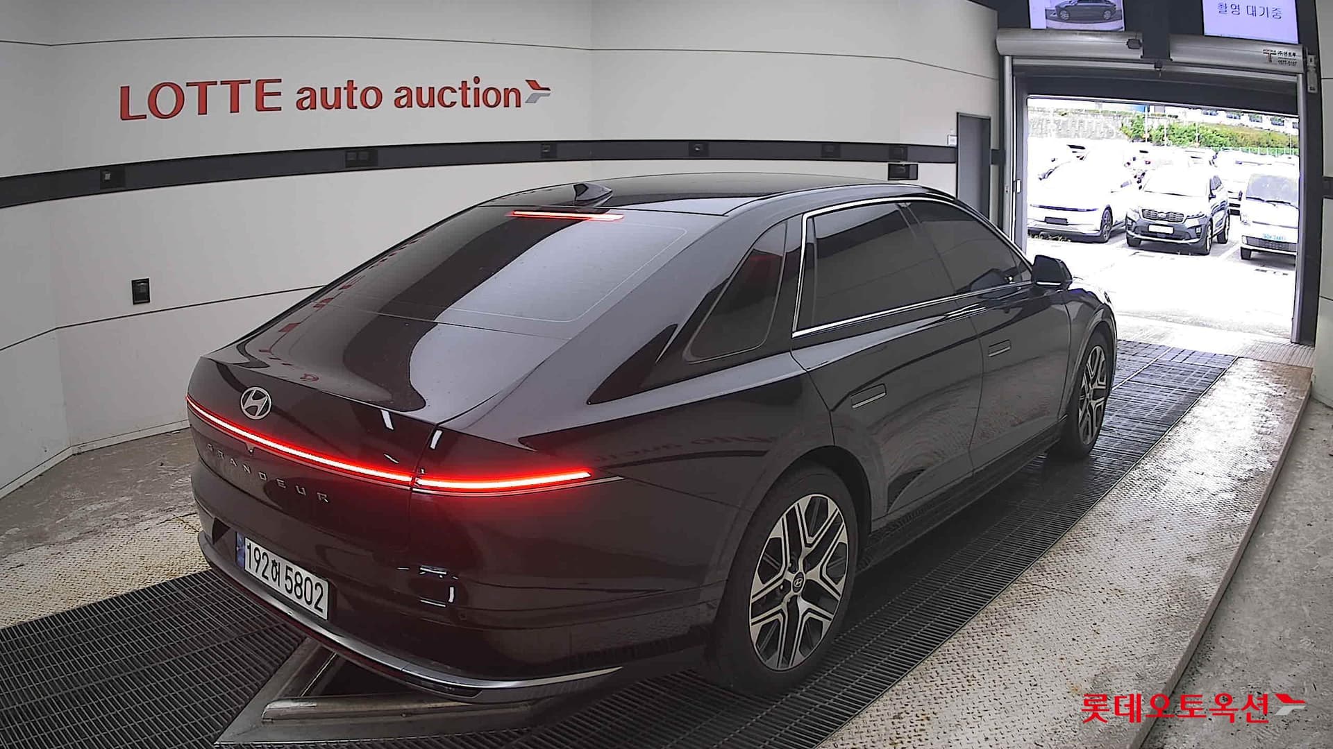 Hyundai - Grandeur | GN7 (G) 2.5 Exclusive 12