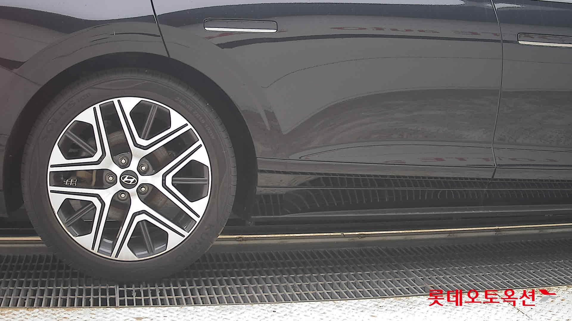 Hyundai - Grandeur | GN7 (G) 2.5 Exclusive 24