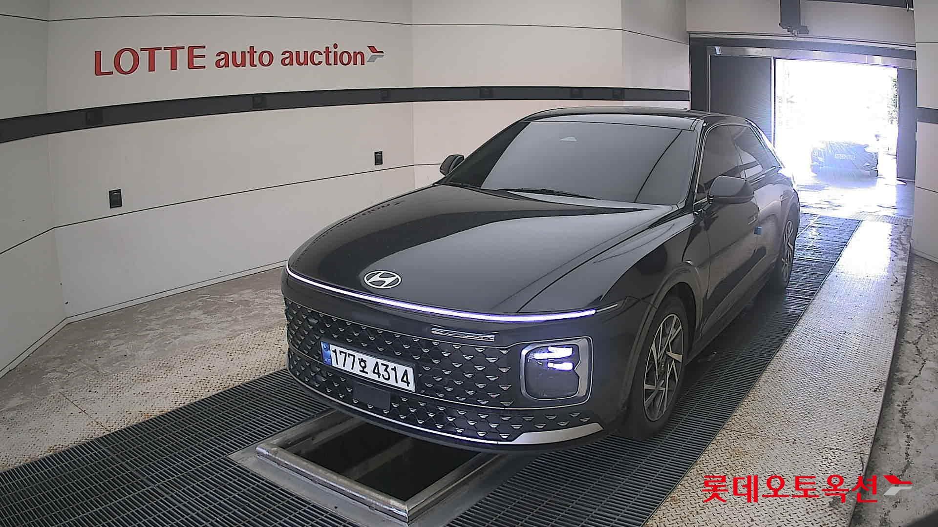 هيونداي - جرانديور (أزيرا) | GN7 (H)1.6T Premium 2WD AT 2