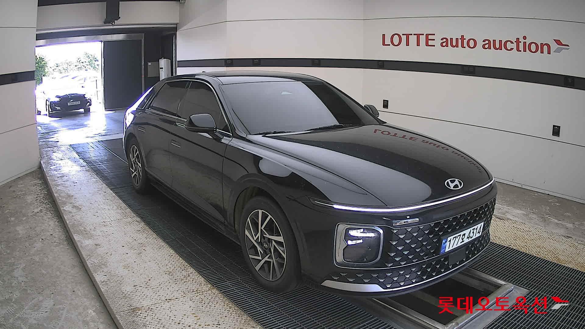 هيونداي - جرانديور (أزيرا) | GN7 (H)1.6T Premium 2WD AT 19