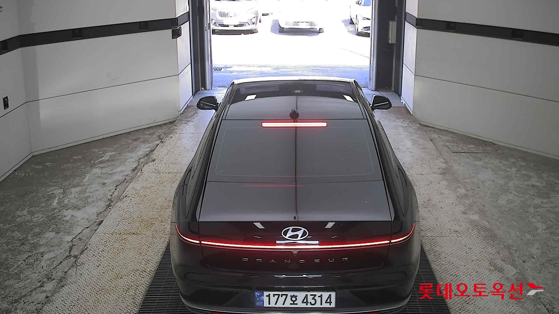 هيونداي - جرانديور (أزيرا) | GN7 (H)1.6T Premium 2WD AT 11