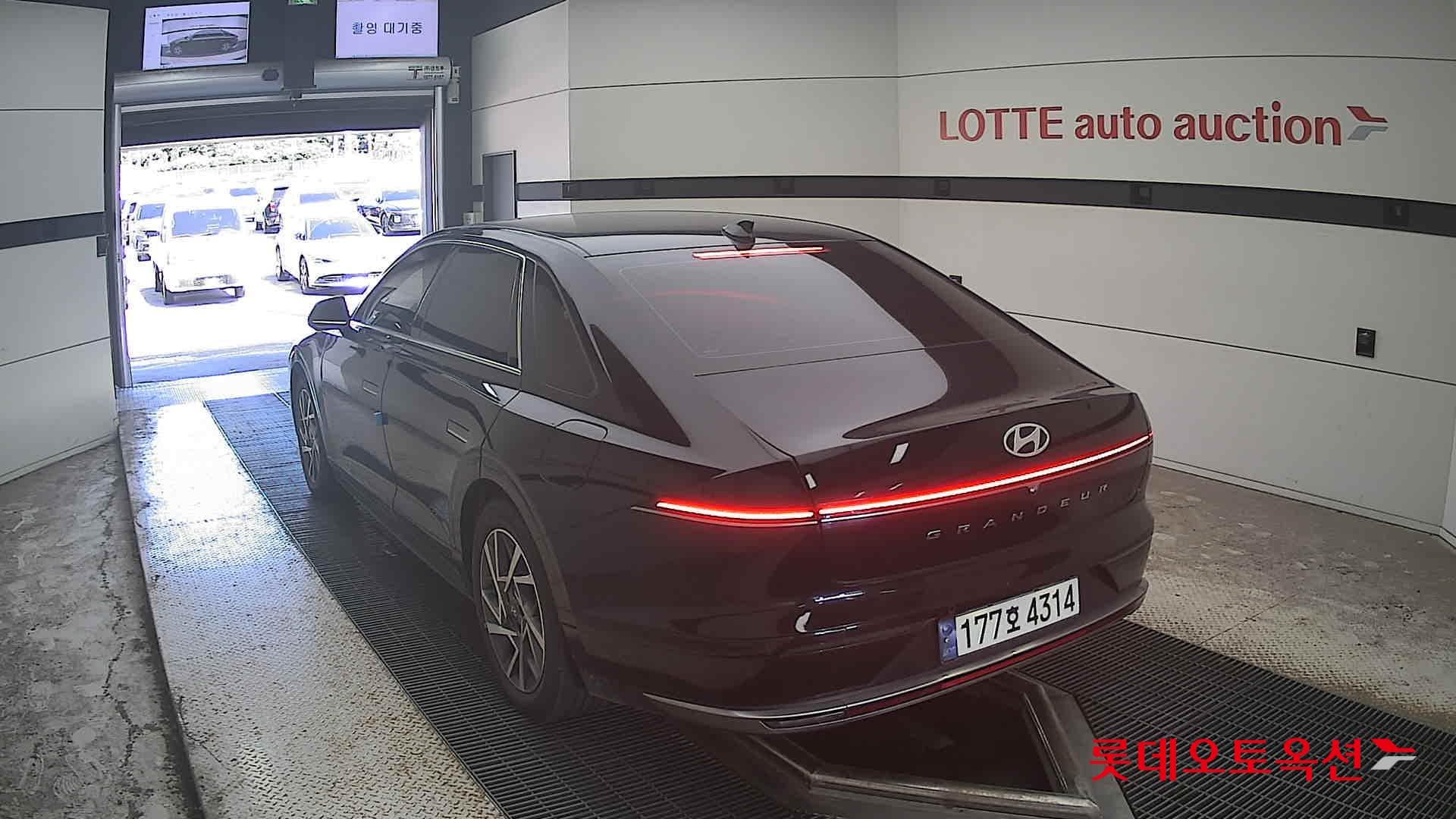 هيونداي - جرانديور (أزيرا) | GN7 (H)1.6T Premium 2WD AT 9