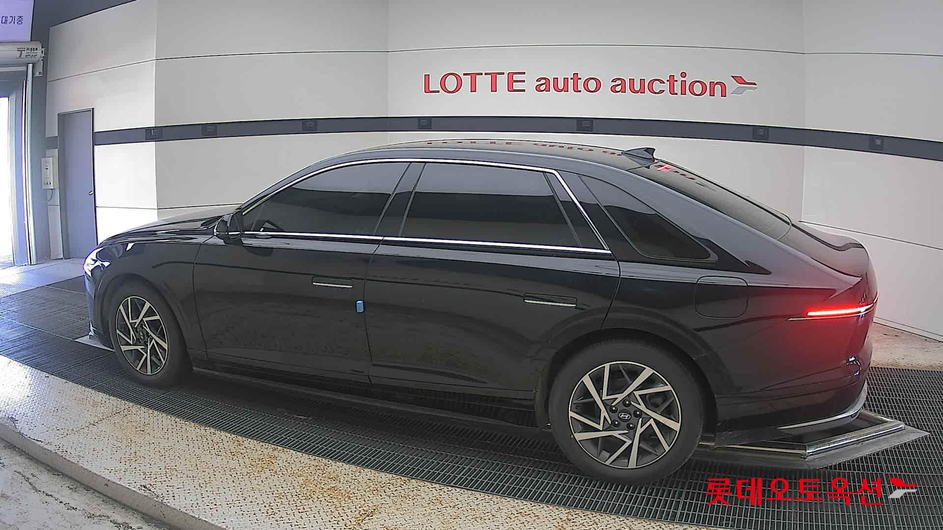 هيونداي - جرانديور (أزيرا) | GN7 (H)1.6T Premium 2WD AT 7