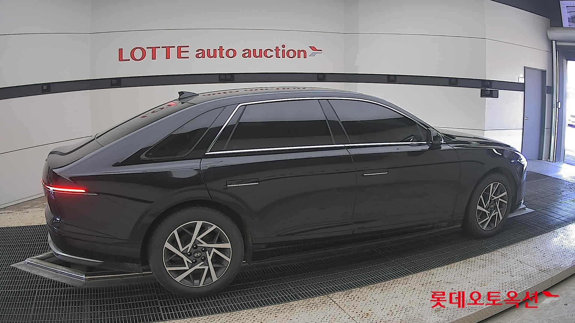 هيونداي - جرانديور (أزيرا) | GN7 (H)1.6T Premium 2WD AT 15
