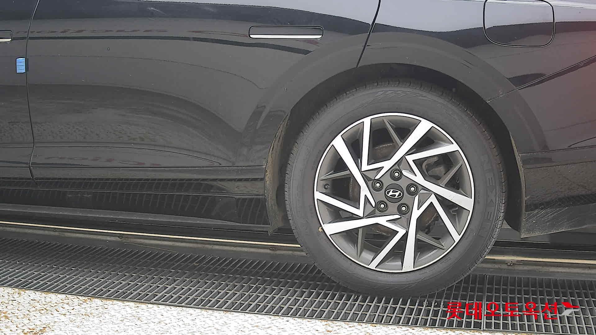 هيونداي - جرانديور (أزيرا) | GN7 (H)1.6T Premium 2WD AT 22