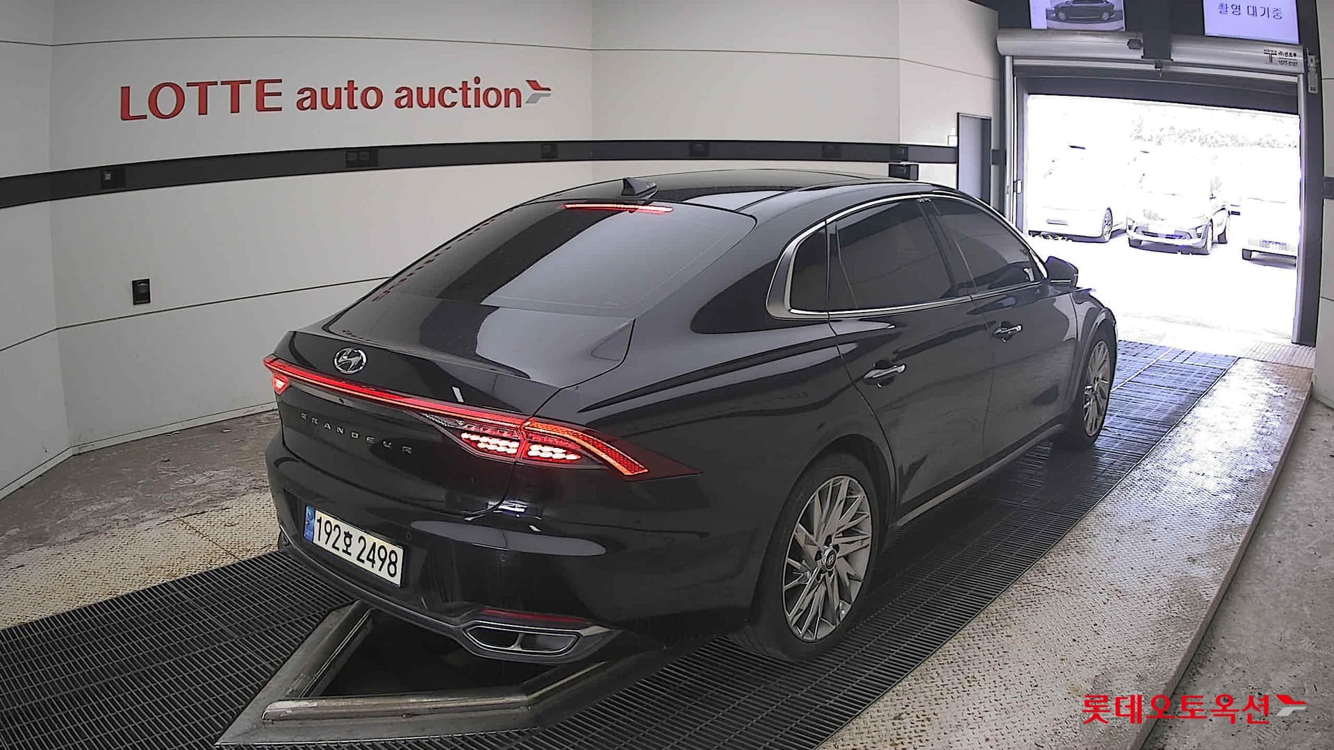 Hyundai - Grandeur | THE NEW (G) 3.3 12