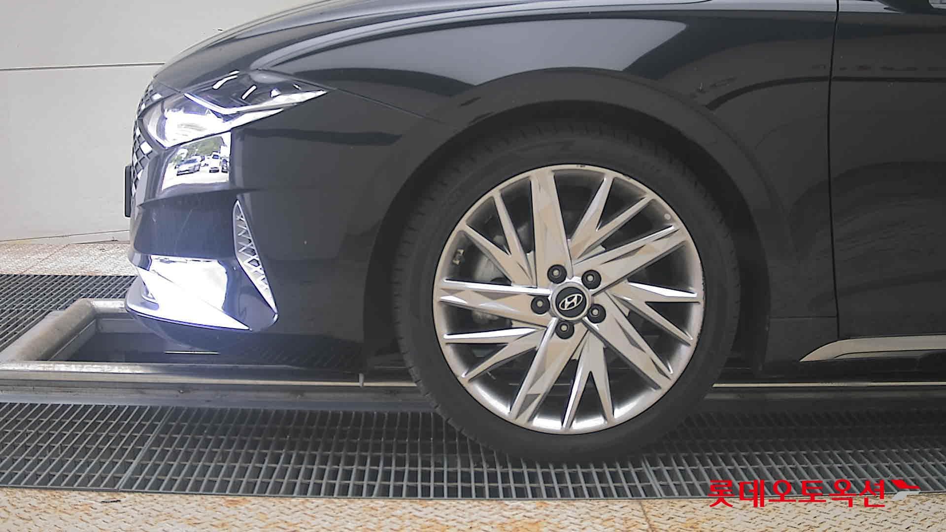 Hyundai - Grandeur | THE NEW (G) 3.3 21