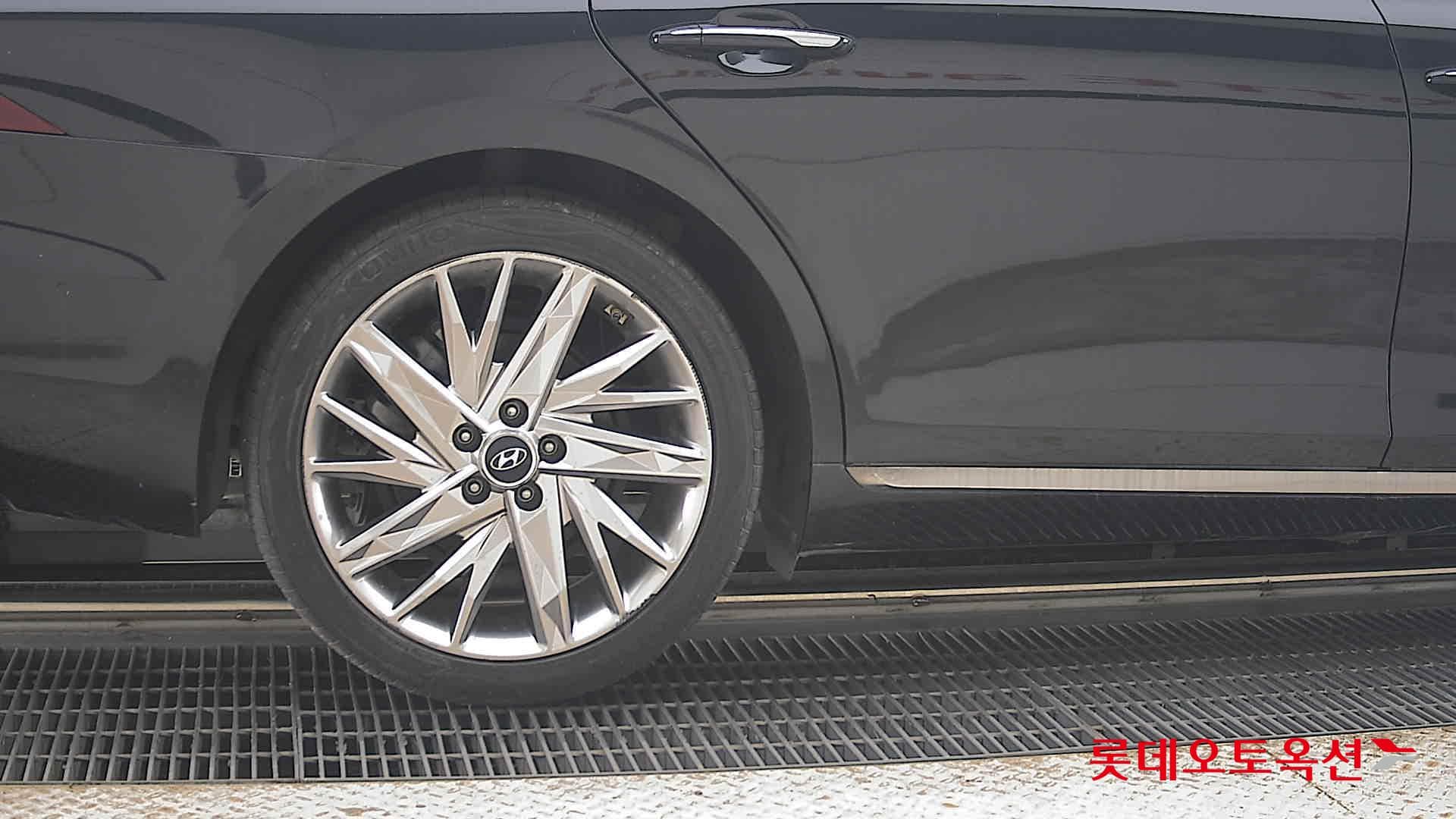 Hyundai - Grandeur | THE NEW (G) 3.3 24